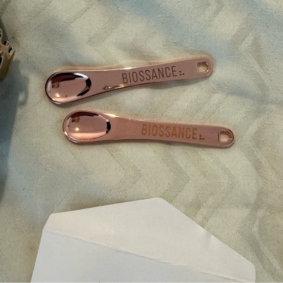 BIOSSANCE TRAVEL BAG AND TWO SPATULAS. NEW. - Picture 2 of 6